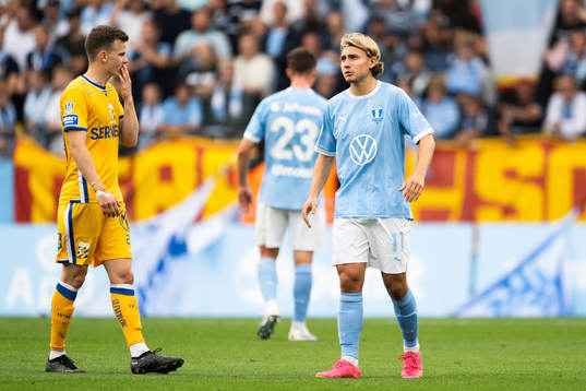 Malmö FFs Sebastian Nanasi deppar