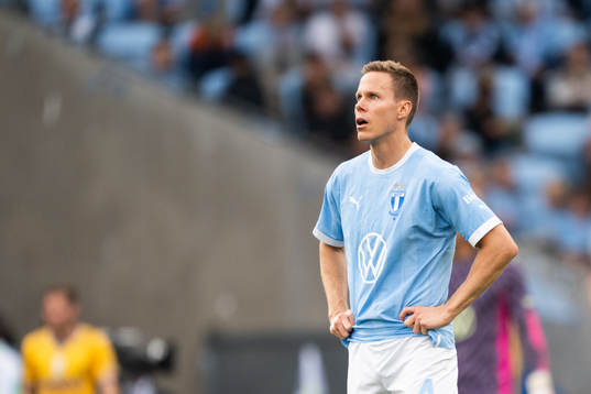 Malmö FFs Niklas Moisander deppar