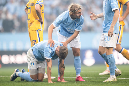Malmö FFs Søren Rieks har ont