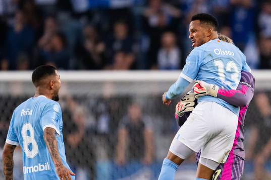 Malmö FFs Martin Olsson jublar