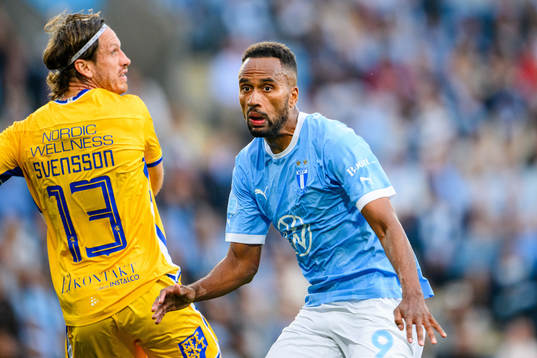IFK Göteborgs Gustav Svensson och Malmö FFs Isaac Kiese