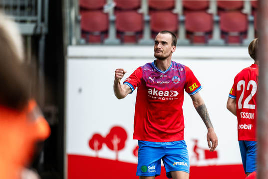 Helsingborgs Adam Hellborg jublar