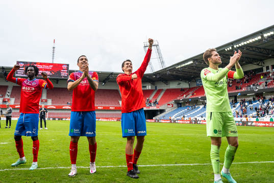 Helsingborgs Lucas Lima, Jon Birkfeldt och målvakt Kalle