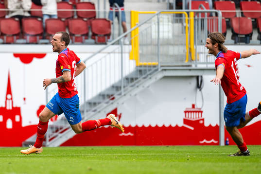 Helsingborgs Adam Hellborg och Wilhelm Loeper jublar