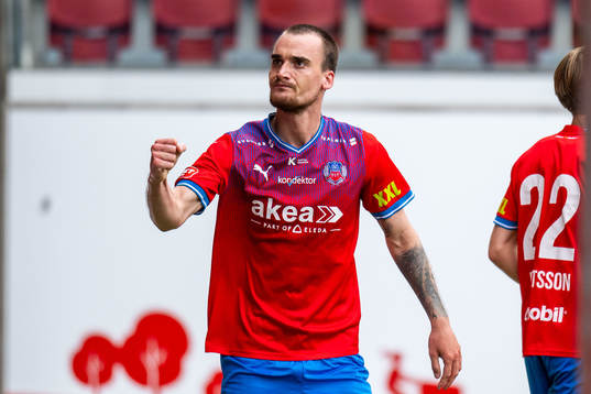Helsingborgs Adam Hellborg jublar