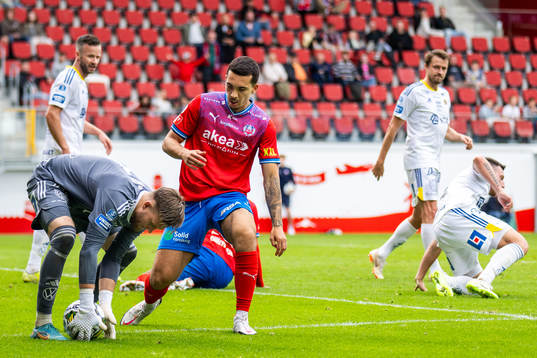 GIF Sundsvalls målvakt Oscar Jonsson och Helsingborgs
