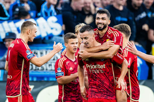 Djurgårdens Haris Radetinac jublar med lagkamrater