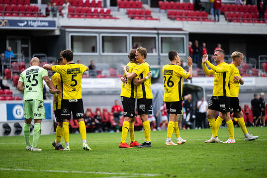 Mjällbys spelare jublar