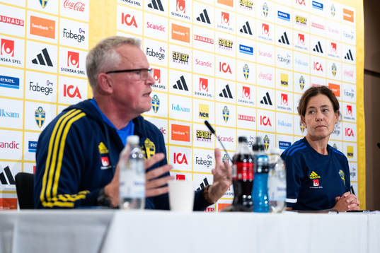 Janne Andersson, head coach and Petra Thorén, media