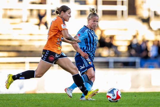 Kristianstads Carly Wickenheiser och Djurgårdens Therese