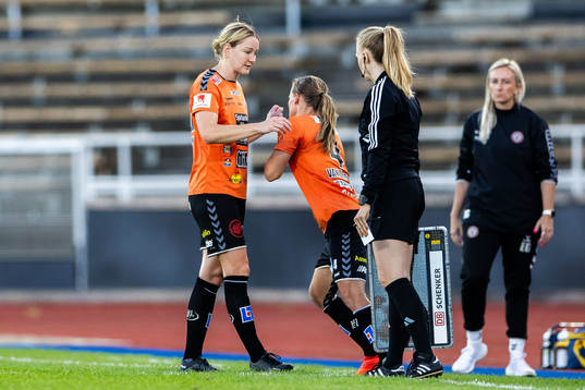 Kristianstads Mia Carlsson och Kristianstads Michaela