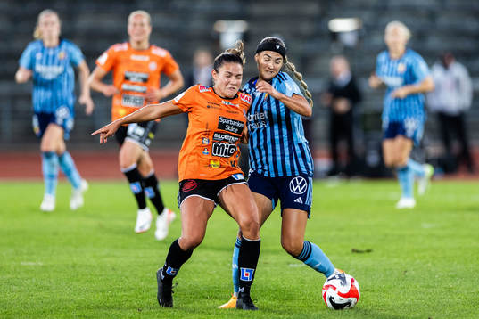Kristianstads Carly Wickenheiser och Djurgårdens Lova