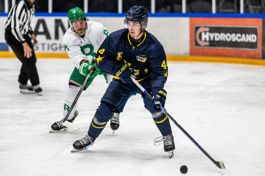 Rögles Linus Sandin och HV71s Oscar Fisker Molgaard