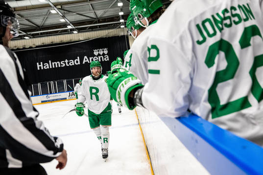 Rögles Simon Ryfors jublar