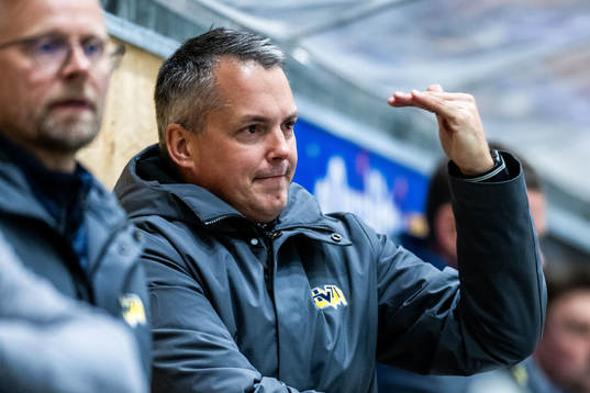 HV71s huvudtränare Tomas Montén