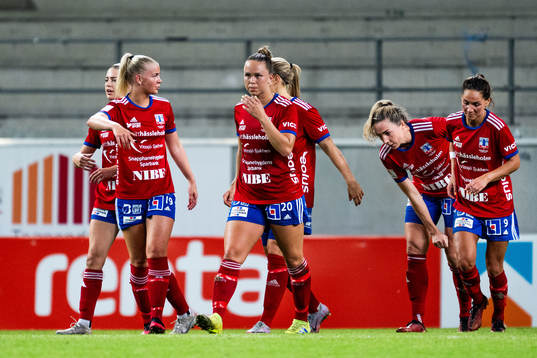 Vittsjös Hanna Ekengren jublar med lagkamrater