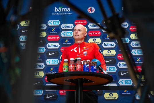 Bläddra bland fler bilder av Football, Norway, press event
