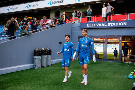 Hugo Vetlesen and goalkeeper Ørjan Håskjold Nyland of the