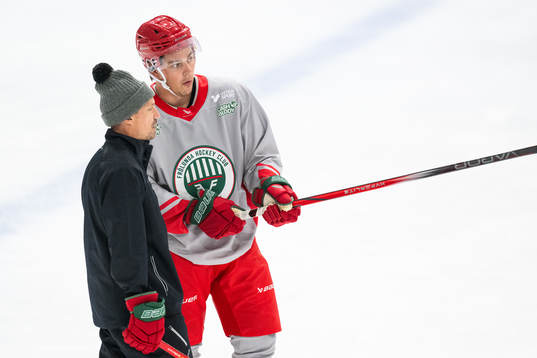 Assisterande tränare Kristofer Näslund och Max Lindroth