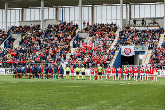 Players line up