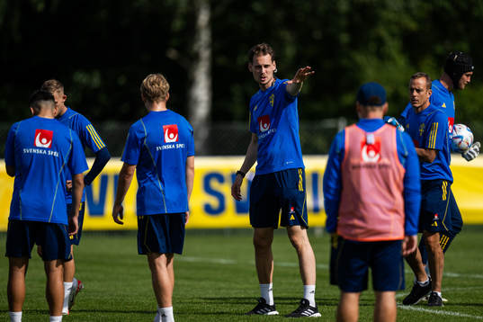 Head coach Daniel Bäckström of the Swedish under-21