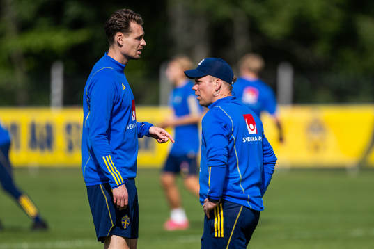 Head Coach Daniel Bäckström and assistant coach Viktor