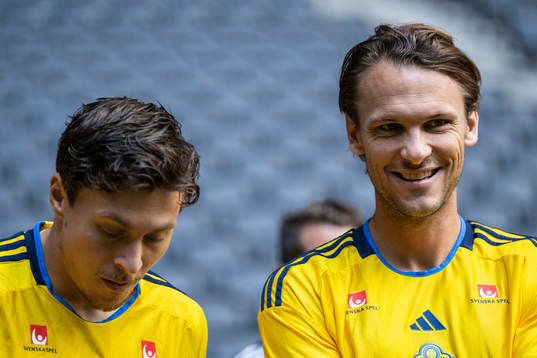 Victor Nilsson Lindelöf and Albin Ekdal of the Swedish