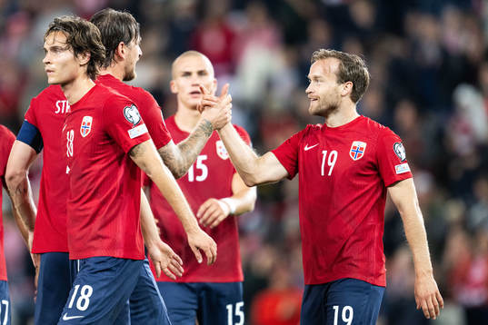 Bård Finne celebrates