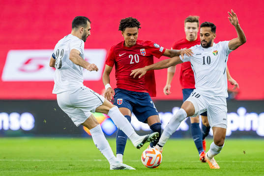 Antonio Nusa of Norway and Mousa Suleiman of Jordan