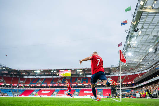 Fredrik Aursnes of Norway takes a corner kick