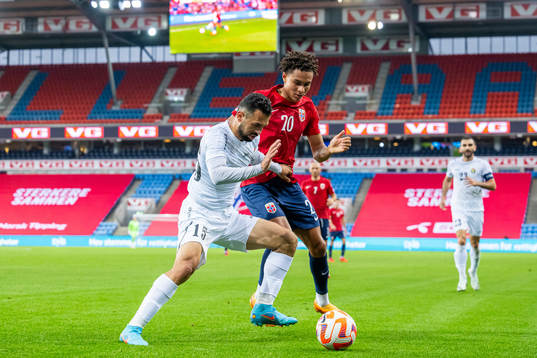 Ibrahim Sadeh of Jordan and Antonio Nusa of Norway