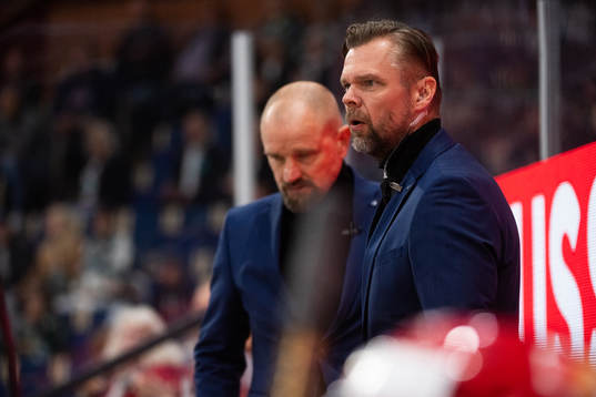 Head coach Juha Vuori of EHC Biel-Bienne