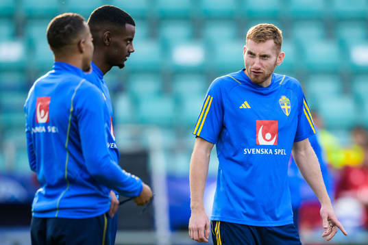 Alexander Isak and Dejan Kulusevski of the Swedish national