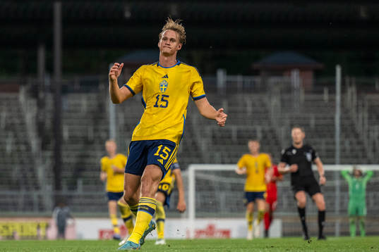 Oscar Vilhelmsson of Sweden looks dejected