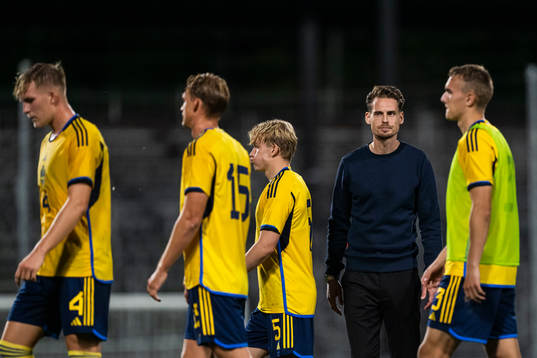 Head coach Daniel Bäckström of Sweden looks dejected