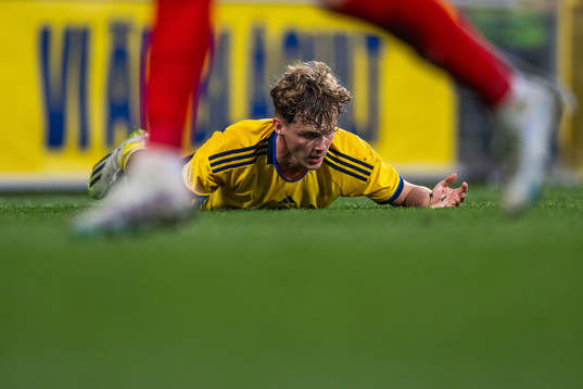 Williot Swedberg of Sweden looks dejected