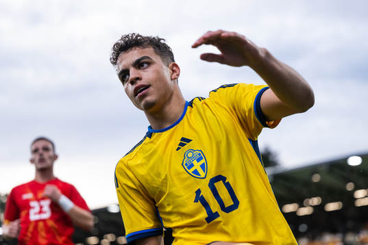 Yasin Ayari of Sweden