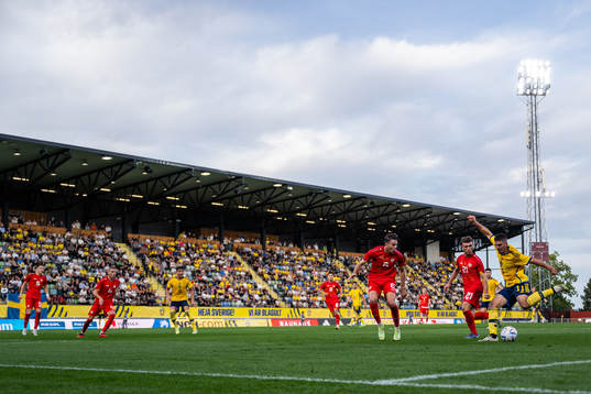 Stefan Despotovski and Hamza Ramani of North Macedonia