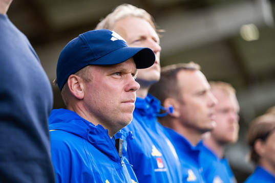 Assistant coach Viktor Eriksson of Sweden