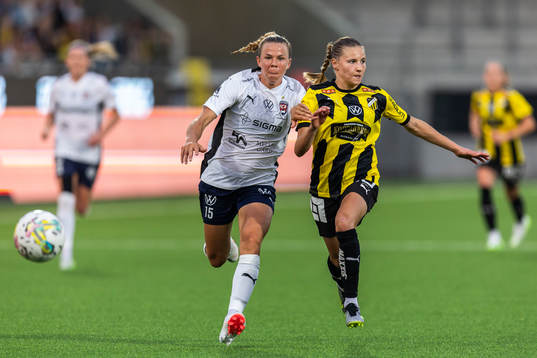 FC Rosengårds Jessica Wik och Häckens Katariina Kosola