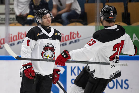 Malmö Redhawks Johan Olofsson jublar