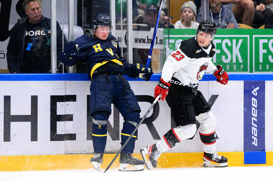 HV71s Victor Sjöholm och Malmö Redhawks Christoffer