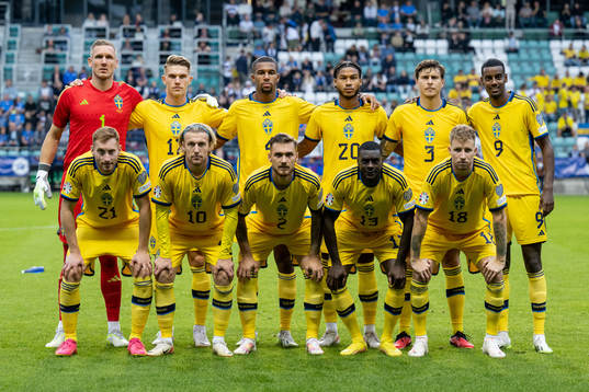 The starting eleven of Sweden pose for a photo