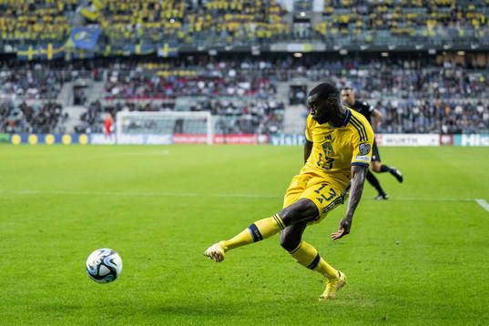 Ken Sema of Sweden
