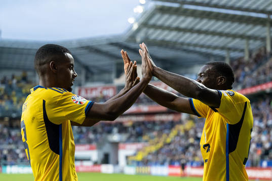Alexander Isak and Ken Sema of Sweden celebrate
