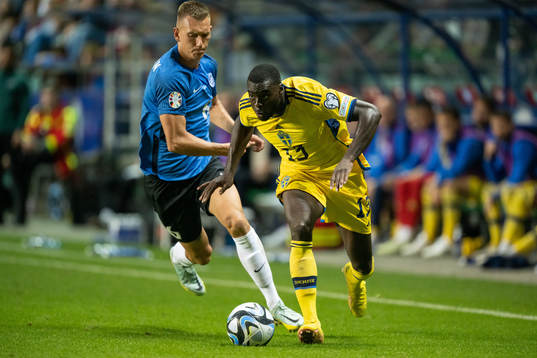 Rasmus Peetson of Estonia and Ken Sema of Sweden