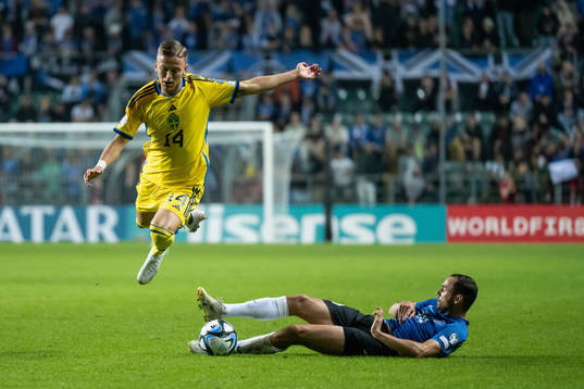 Jesper Karlsson of Sweden and Sergei Zenjov of Estonia