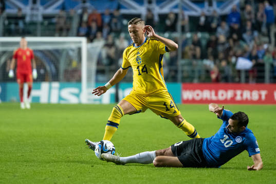 Jesper Karlsson of Sweden and Sergei Zenjov of Estonia