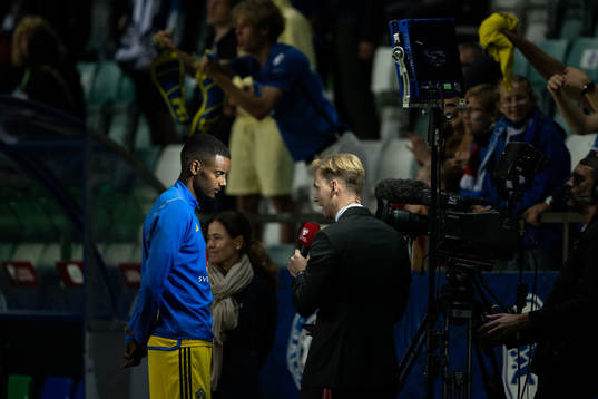 Alexander Isak of Sweden speaks to media
