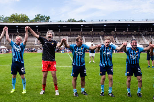 Djurgårdens Mikael Dorsin, målvakt Rami Shaaban, Joel